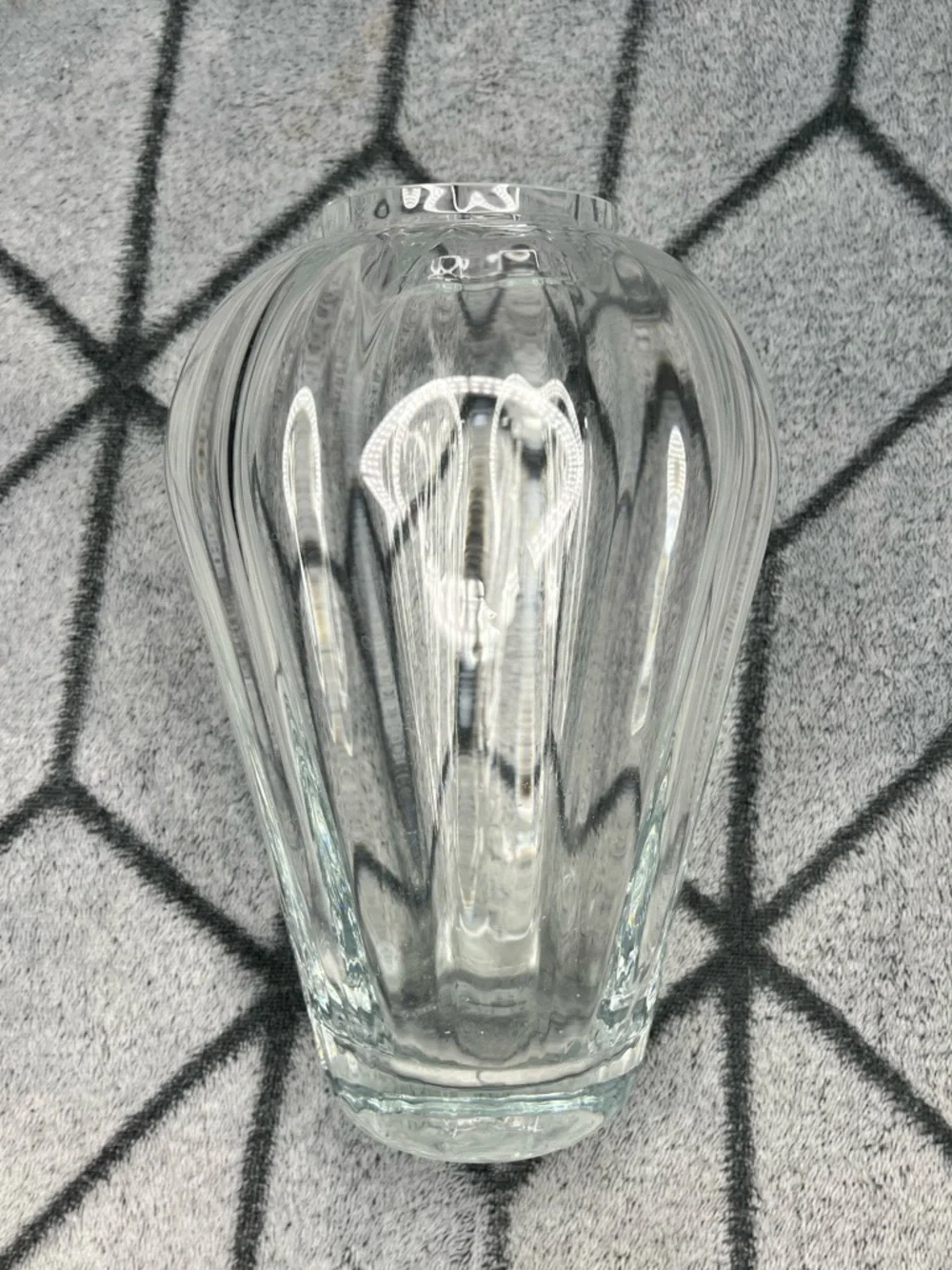 Heavy Clear Art Glass Ribbed Vase Modern Sculpted Bulb Shape 8